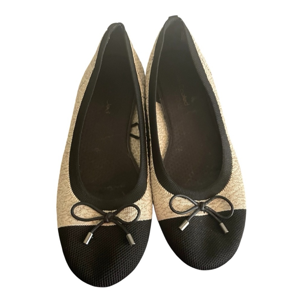 Sketchers Women’s Size 8 Black & Ivory Flats